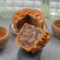 伍仁果月 Assorted Nuts Mooncake