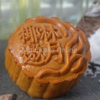 椰林邀月 Coconut Paste Mooncake with 1 Yolk